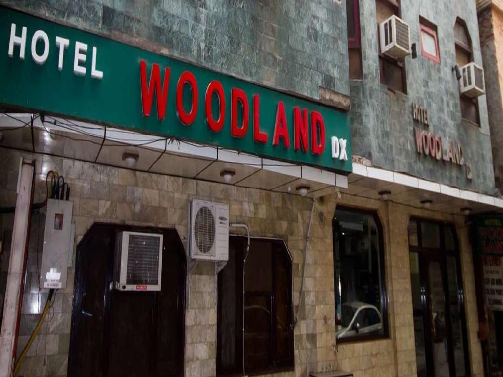 Hotel Woodland Deluxe New Delhi Extérieur photo