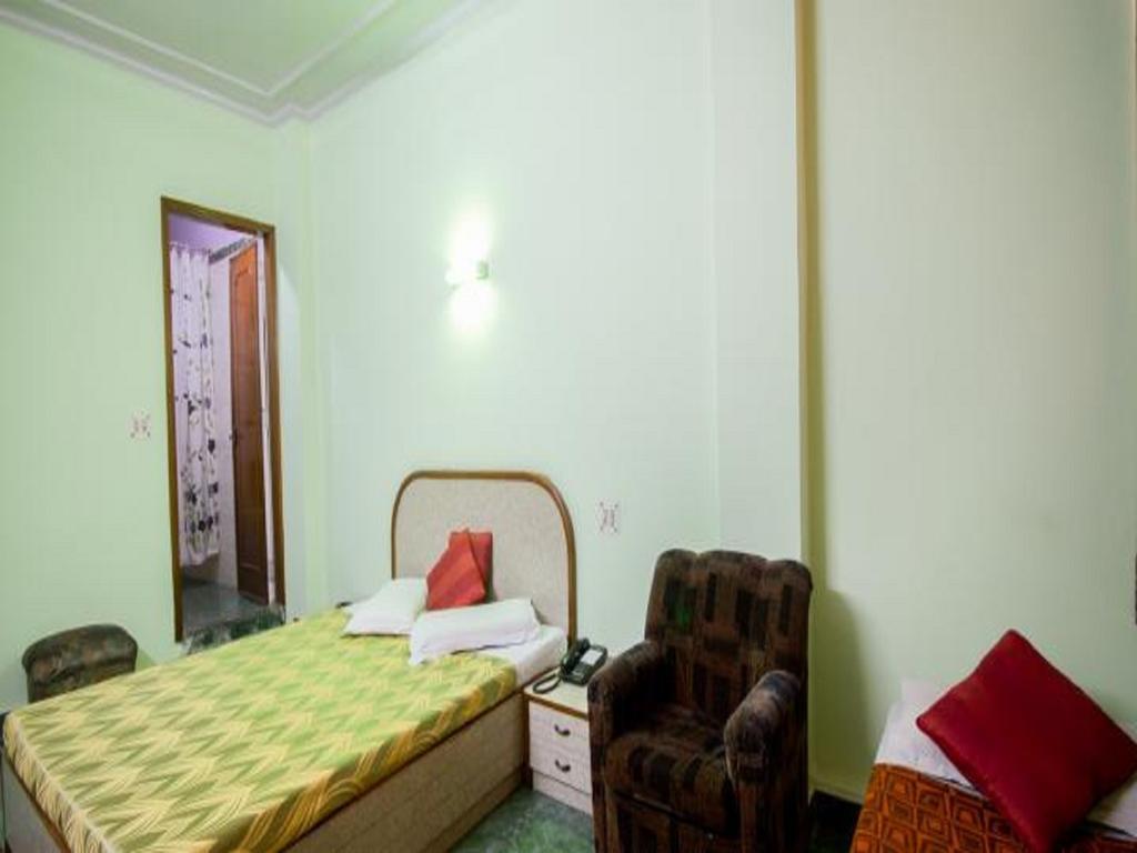 Hotel Woodland Deluxe New Delhi Extérieur photo