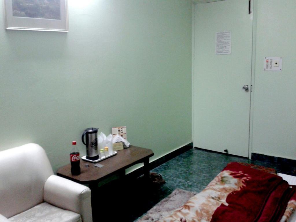 Hotel Woodland Deluxe New Delhi Chambre photo