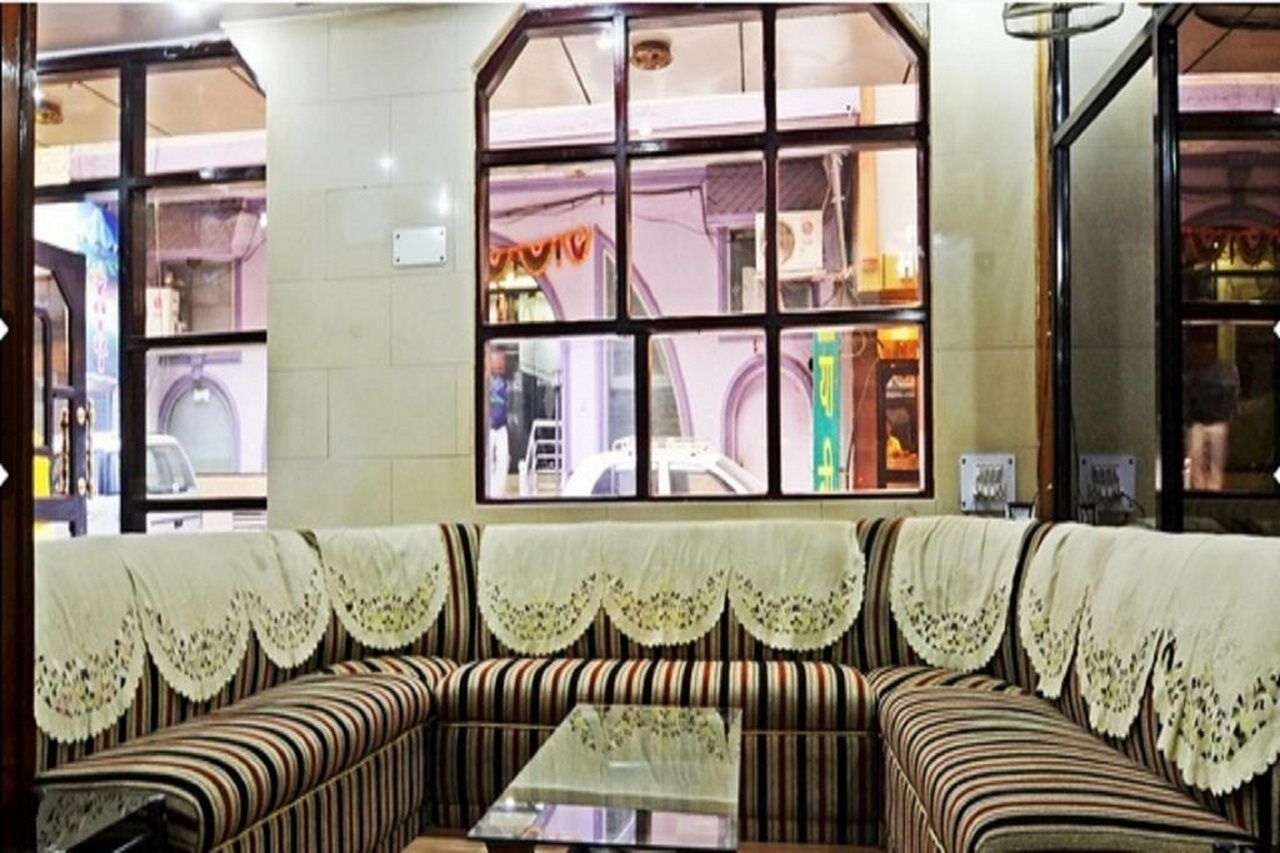 Hotel Woodland Deluxe New Delhi Extérieur photo